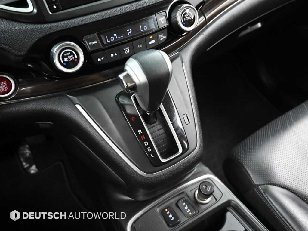 Honda CR-V — photo 09