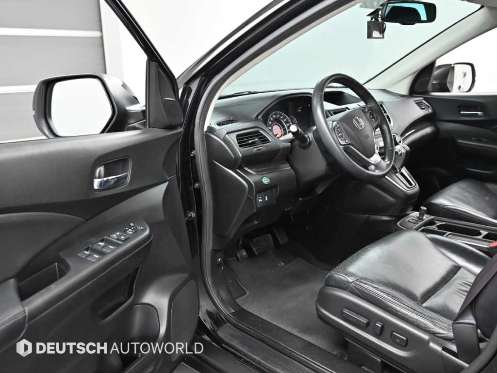 Honda CR-V — photo 11
