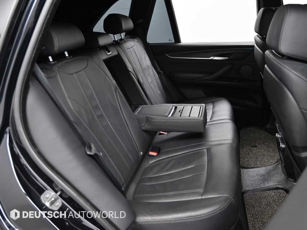BMW X5 — photo 12
