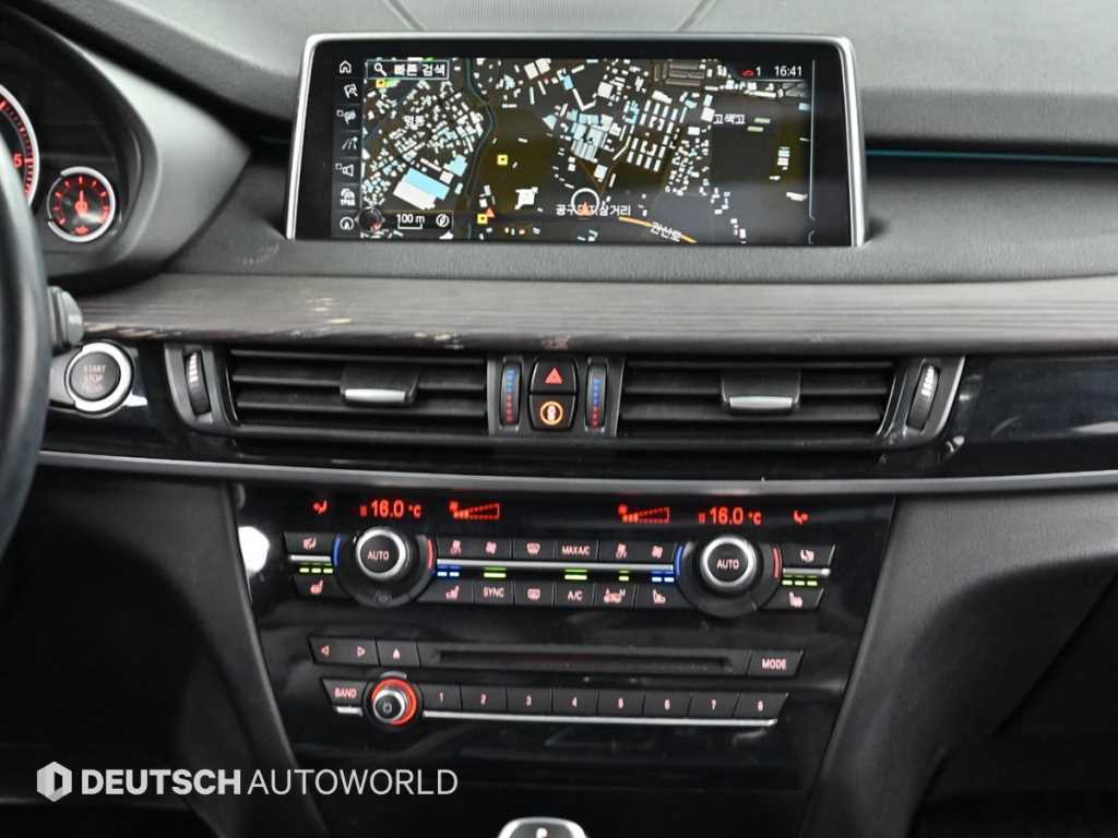 BMW X5 — photo 14