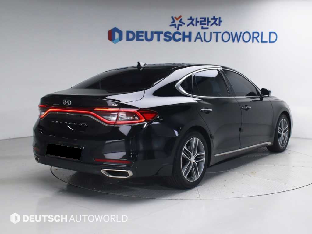 Hyundai Grandeur — photo 02
