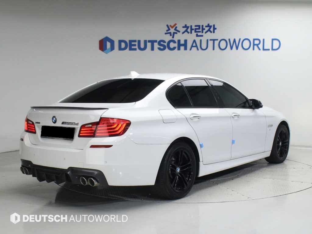 BMW 5-Series — photo 02