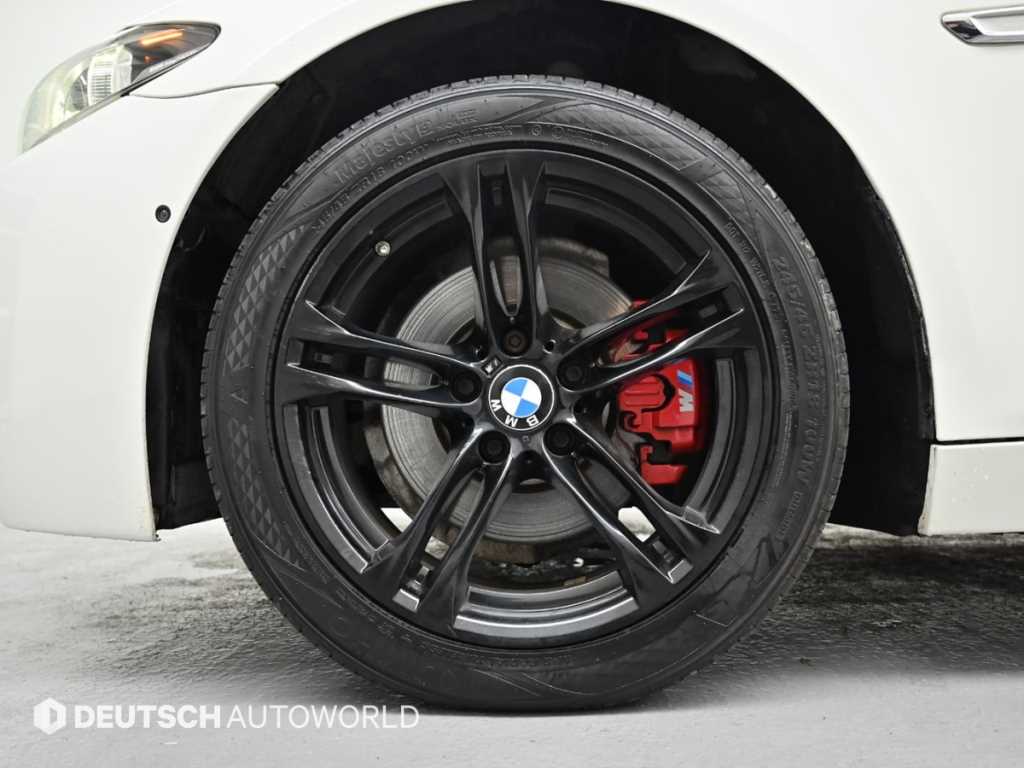 BMW 5-Series — photo 05