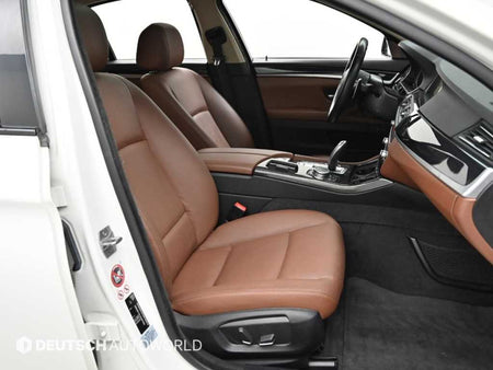 BMW 5-Series — photo 10