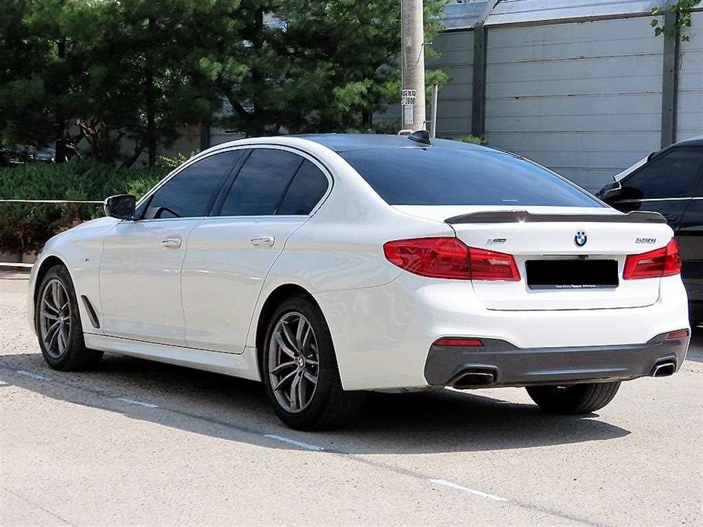 BMW 5-Series — photo 03