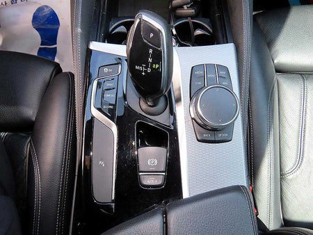 BMW 5-Series — photo 11