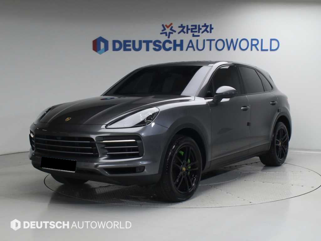 Porsche Cayenne — photo 01