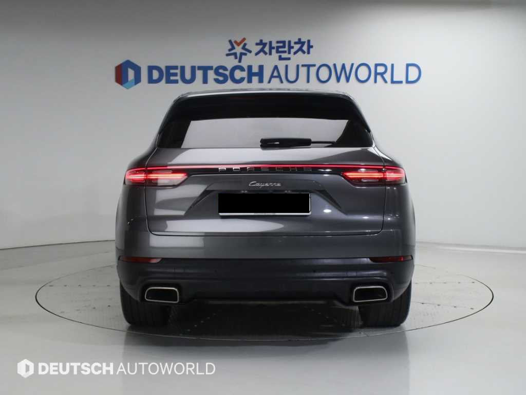 Porsche Cayenne — photo 04