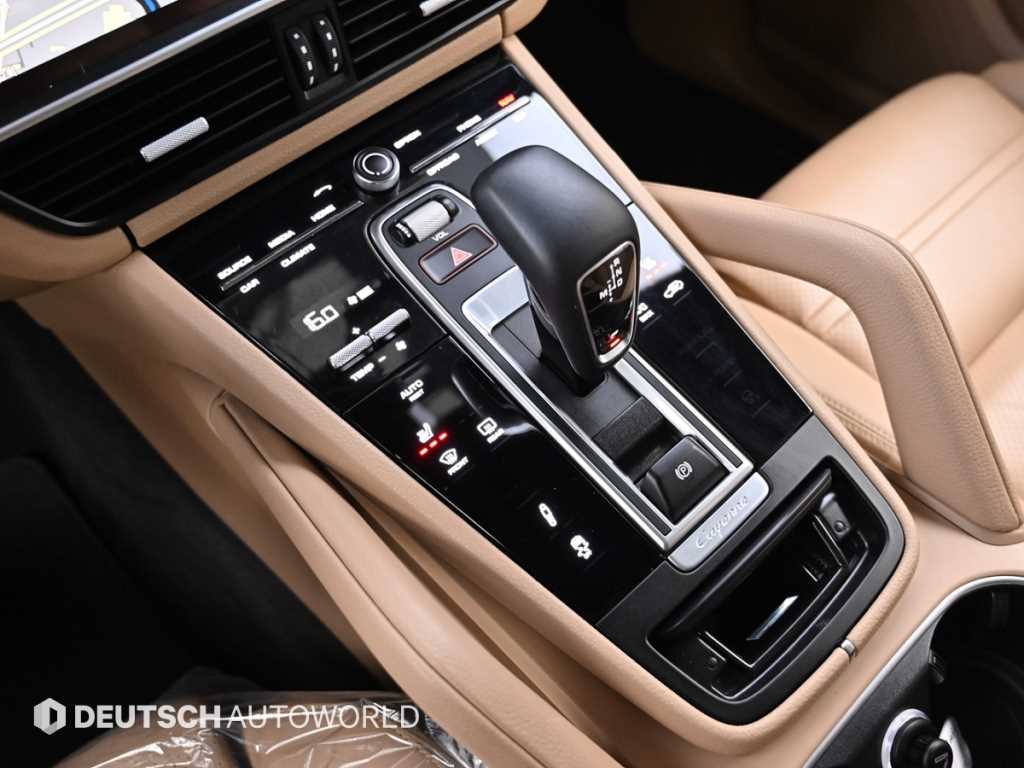 Porsche Cayenne — photo 09