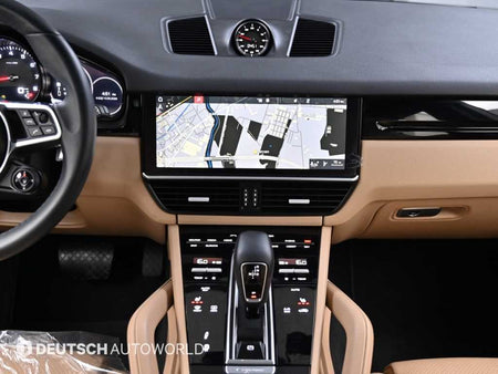 Porsche Cayenne — photo 14