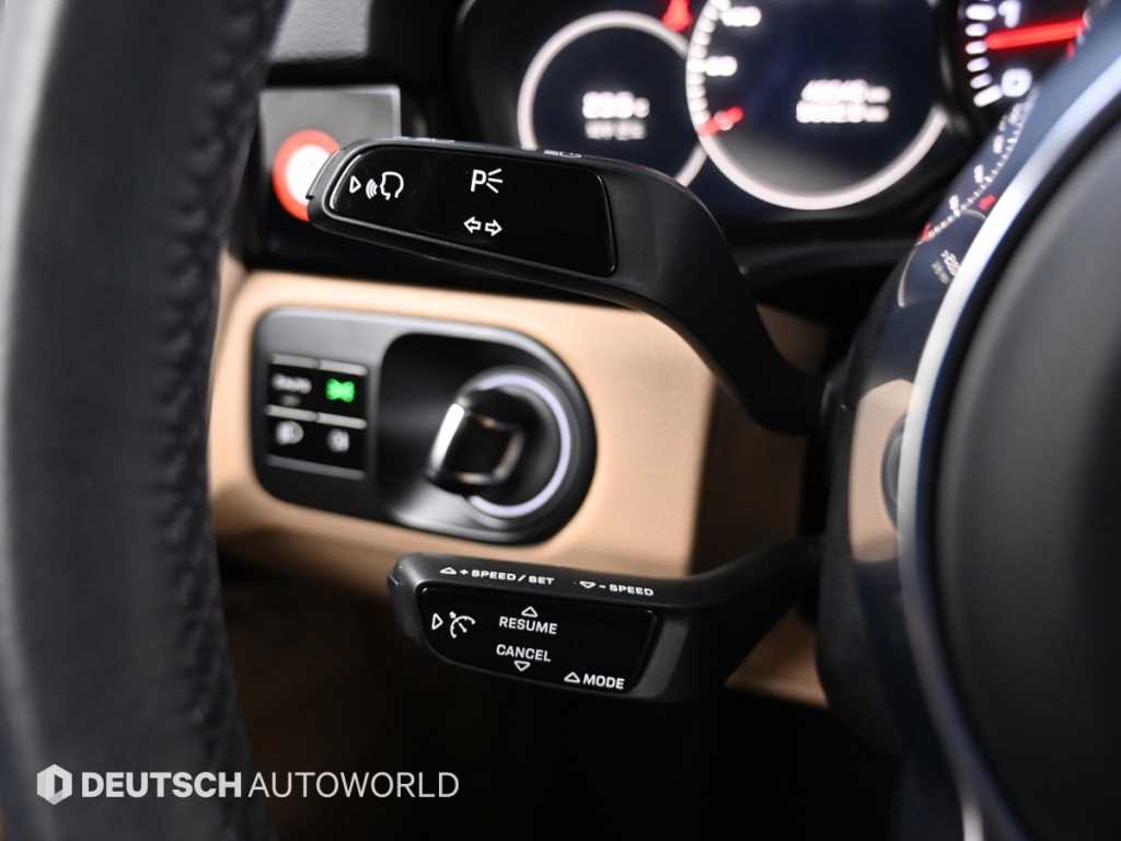 Porsche Cayenne — photo 17