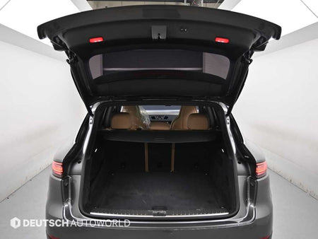 Porsche Cayenne — photo 19