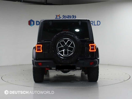 Jeep Wrangler — photo 04