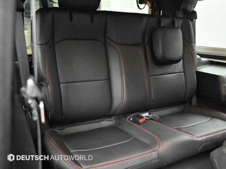 Jeep Wrangler — photo 12