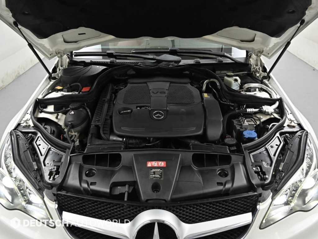 Mercedes-Benz E-Class — photo 06