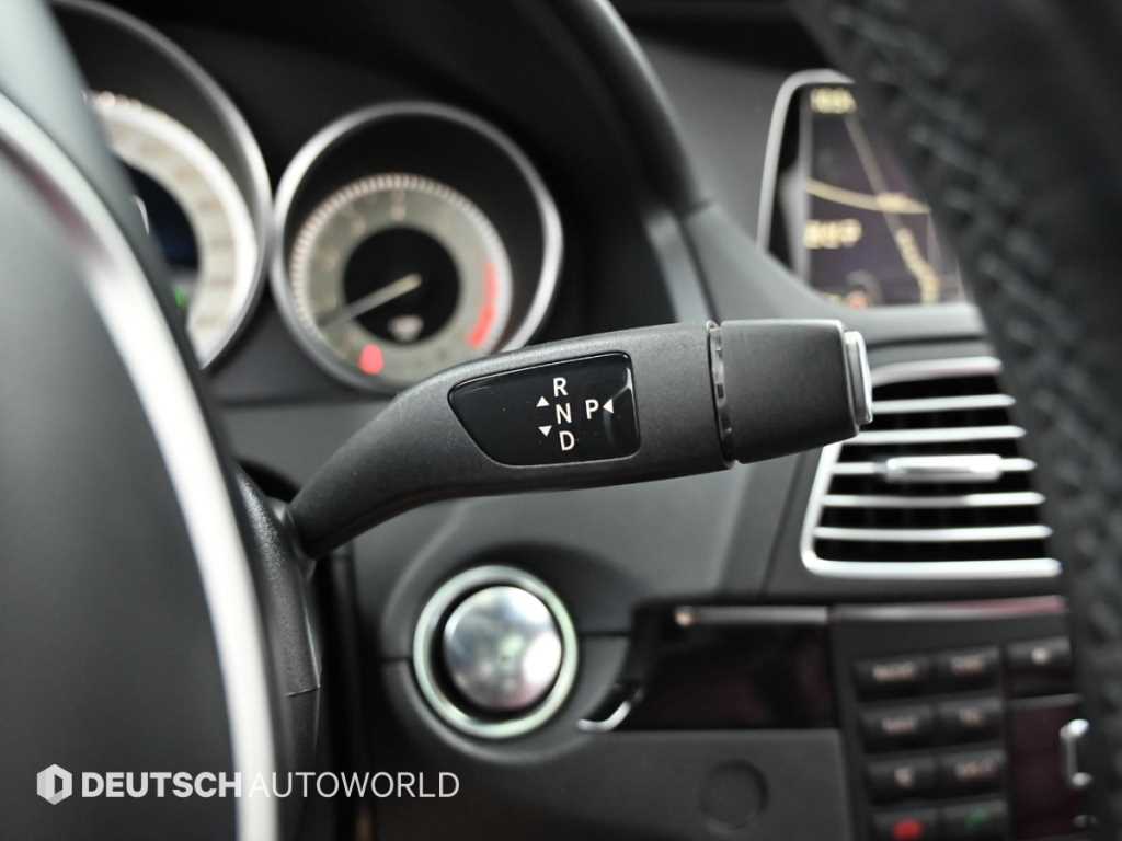Mercedes-Benz E-Class — photo 09