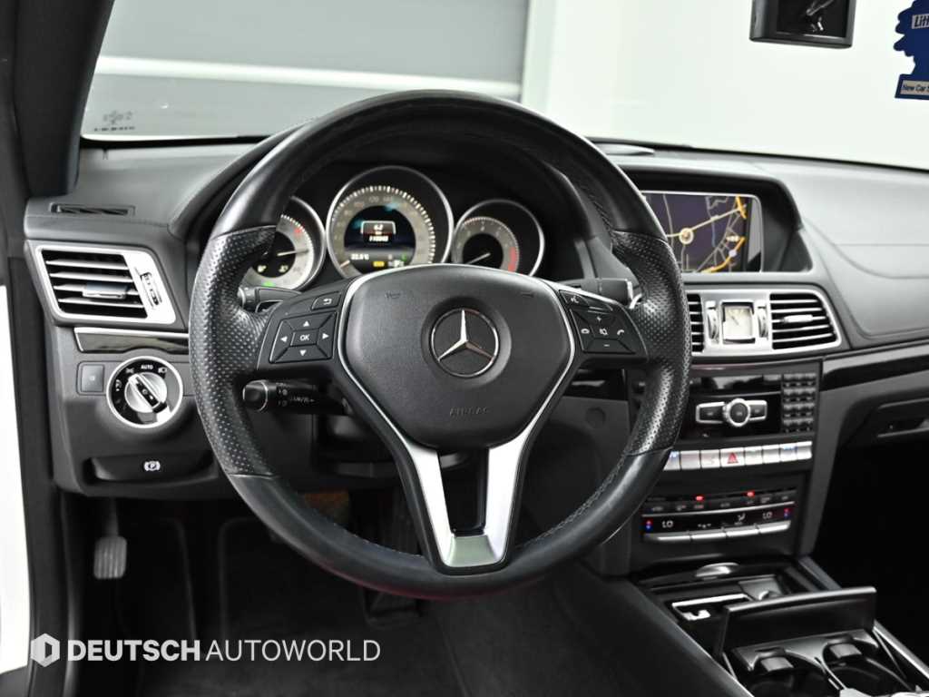 Mercedes-Benz E-Class — photo 13