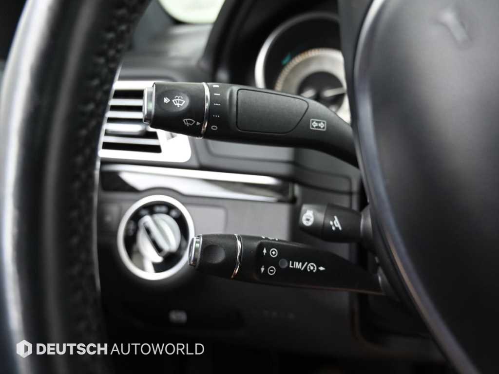Mercedes-Benz E-Class — photo 17
