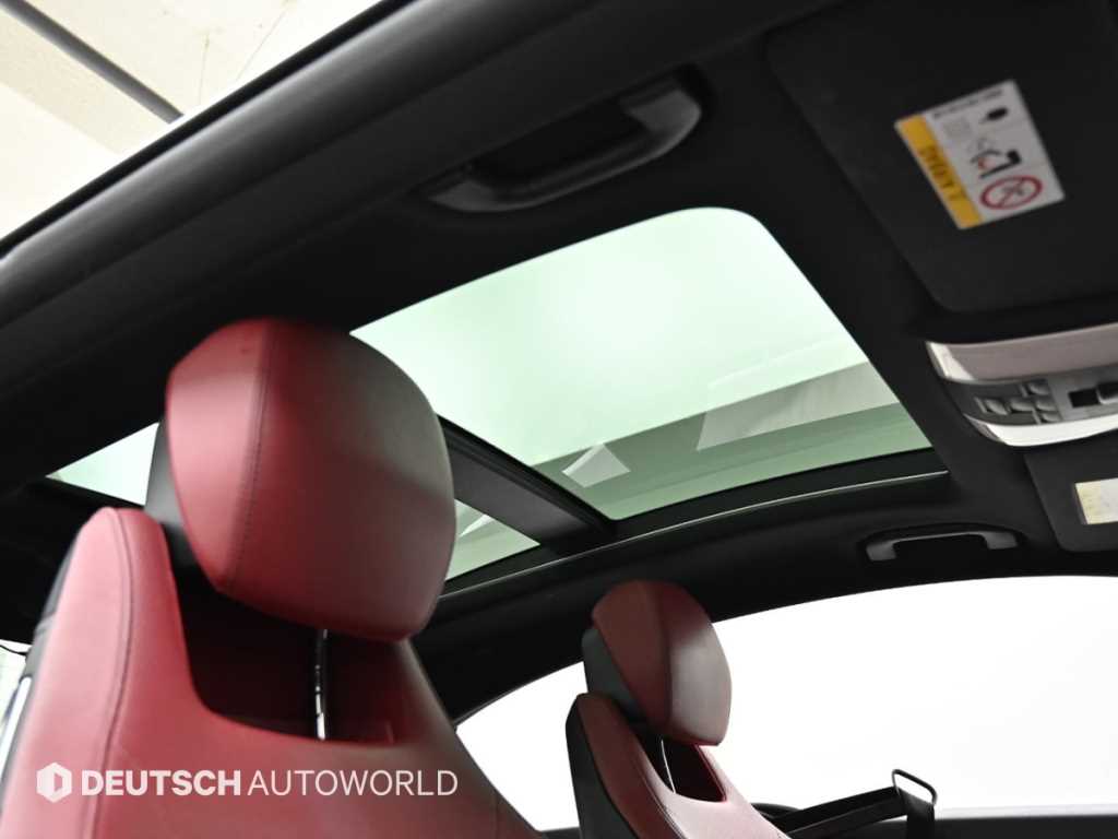 Mercedes-Benz E-Class — photo 18