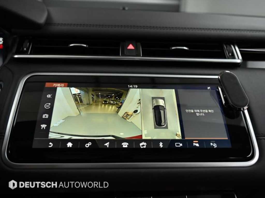 Land Rover Range Rover Velar — photo 15