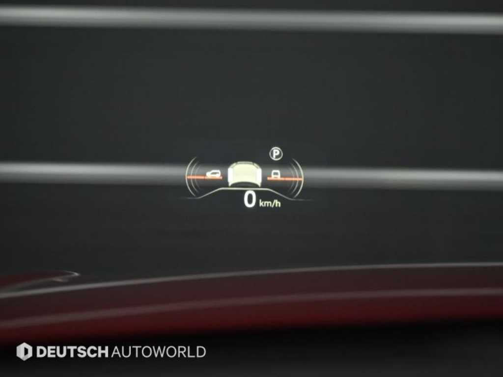 Land Rover Range Rover Velar — photo 18