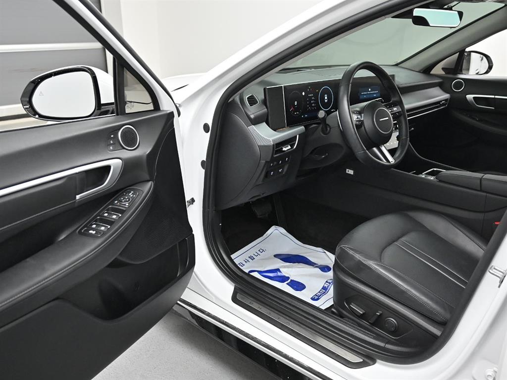 Hyundai Sonata — photo 10