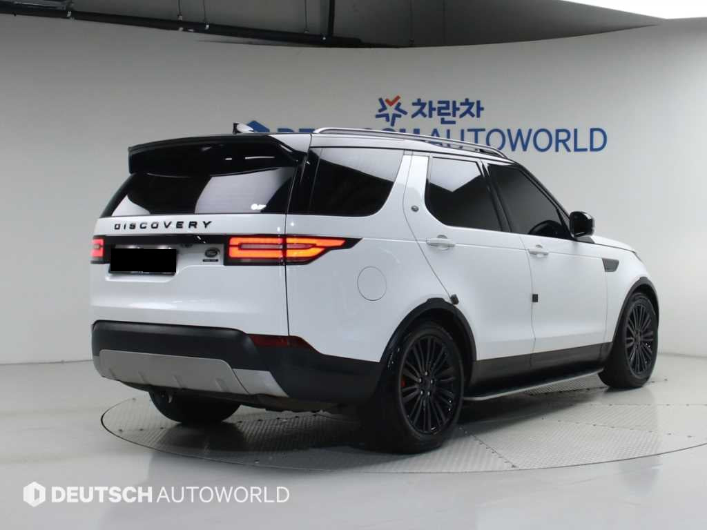Land Rover Discovery — photo 02