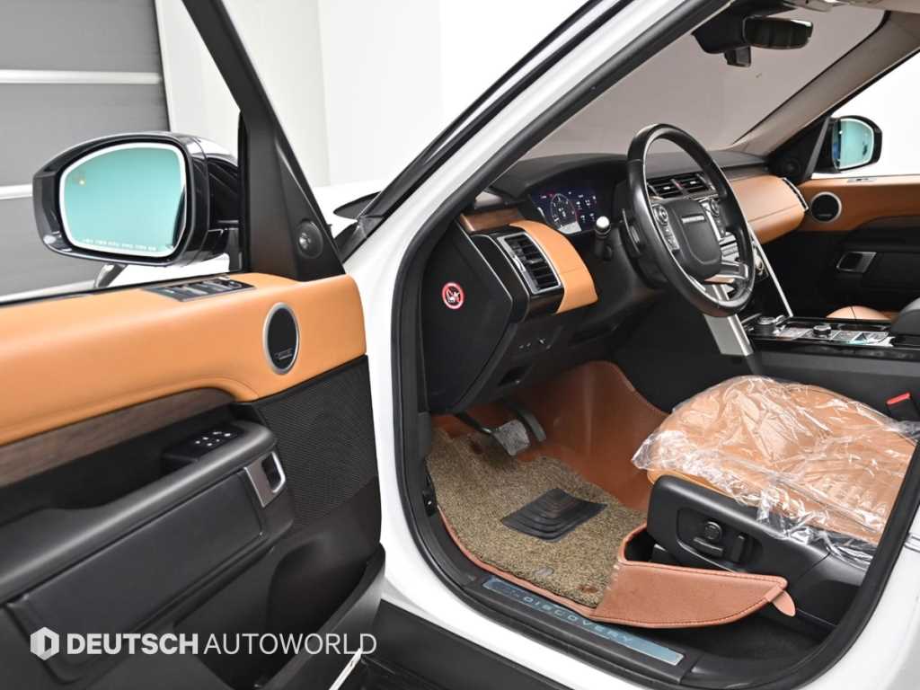 Land Rover Discovery — photo 11