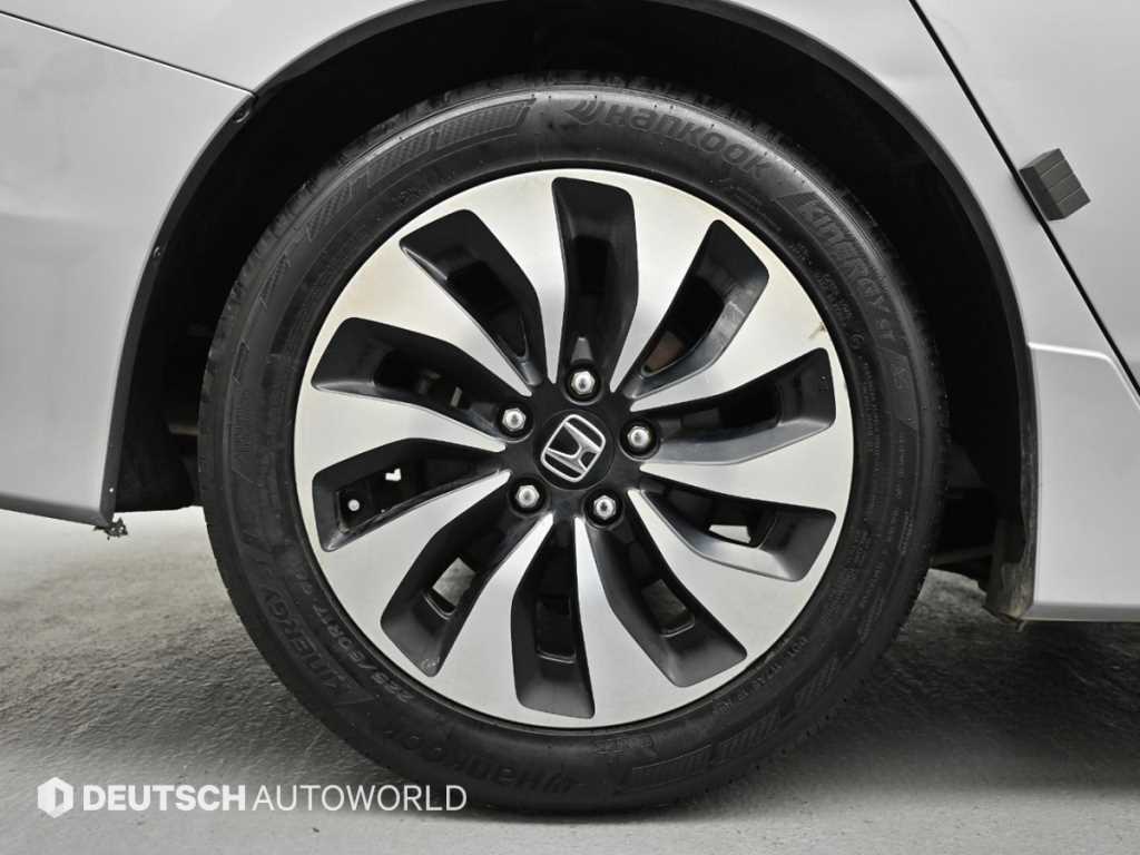 Honda Accord — photo 05