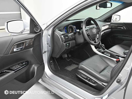 Honda Accord — photo 11