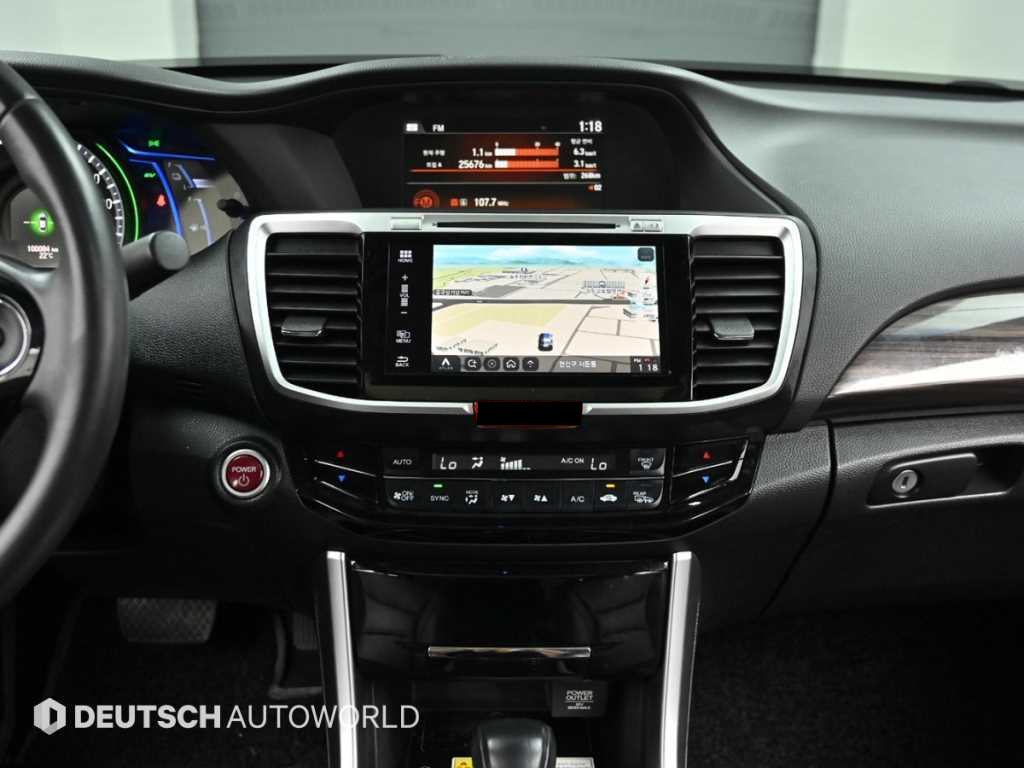 Honda Accord — photo 14