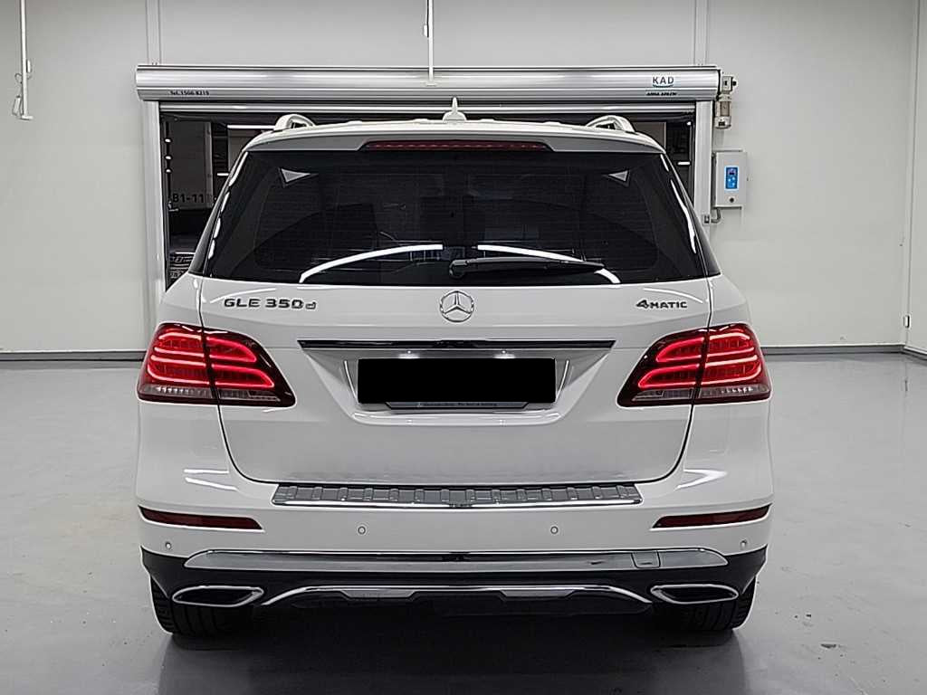 Mercedes-Benz GLE-Class — photo 03