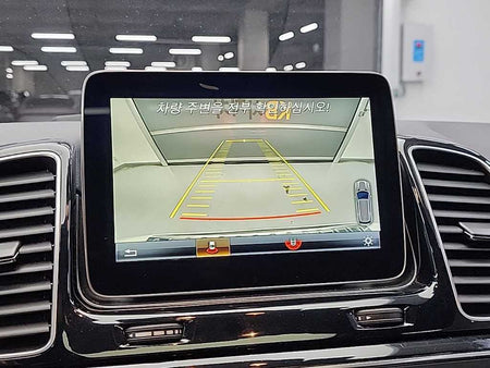 Mercedes-Benz GLE-Class — photo 16
