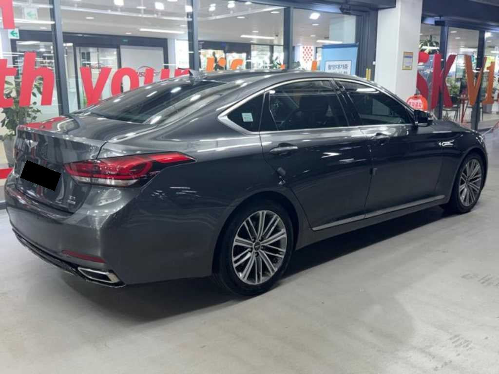 Genesis G80 — photo 04