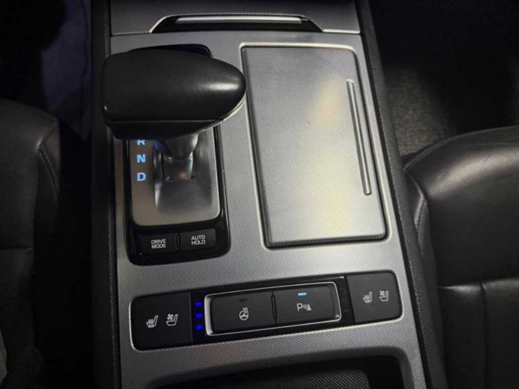 Genesis G80 — photo 11