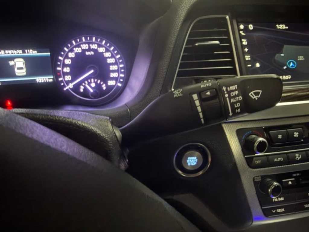 Genesis G80 — photo 14