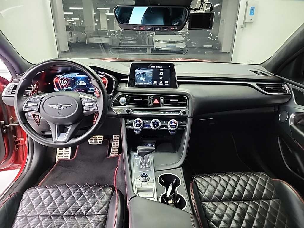 Genesis G70 — photo 08