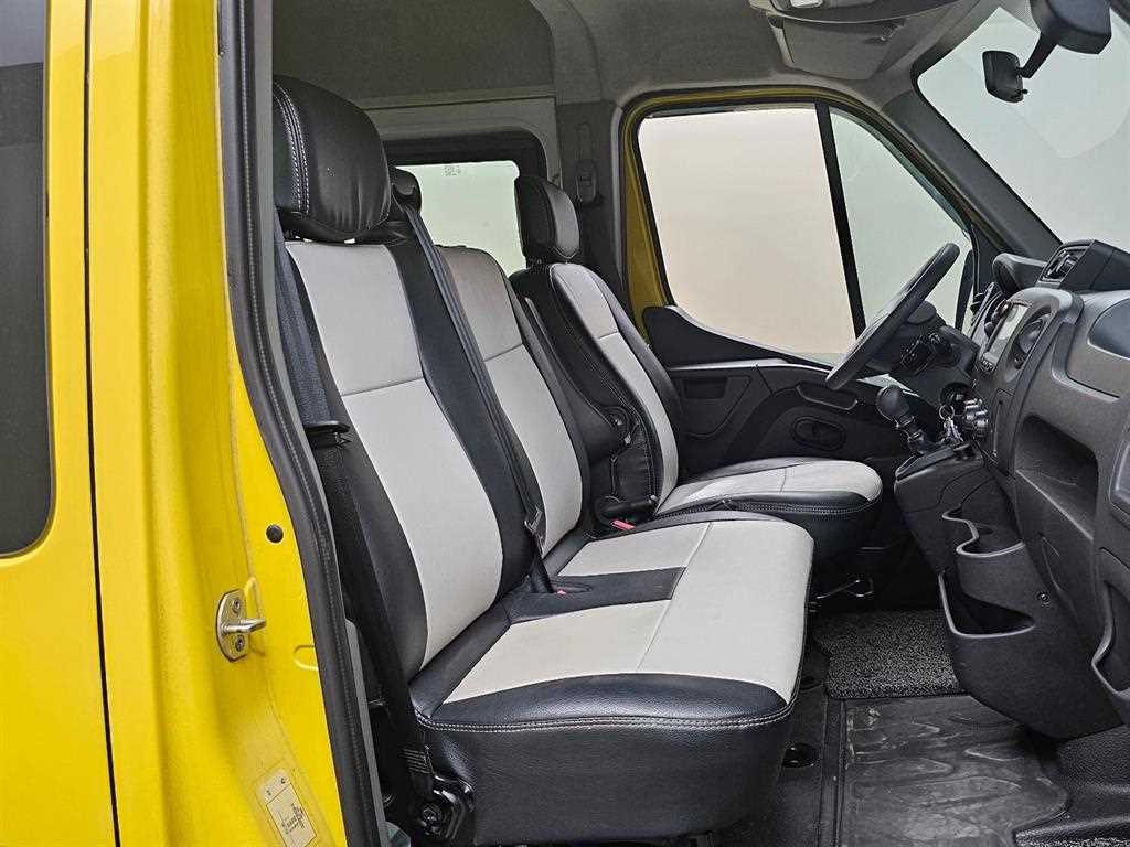 RENAULT Master — photo 11
