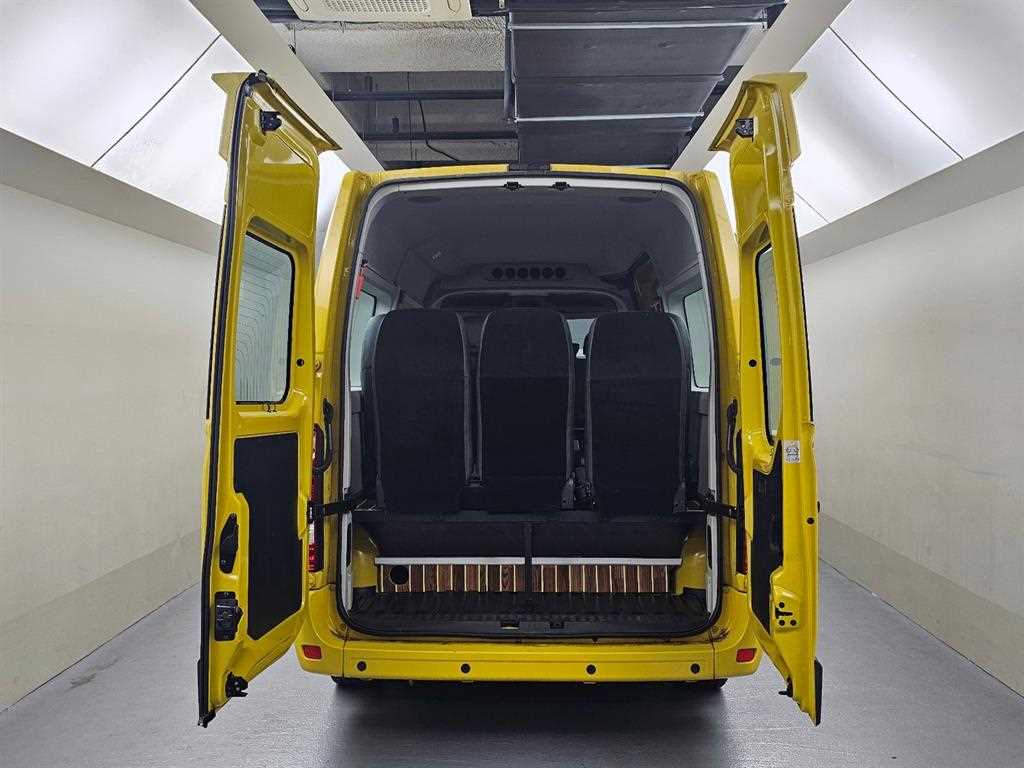 RENAULT Master — photo 19