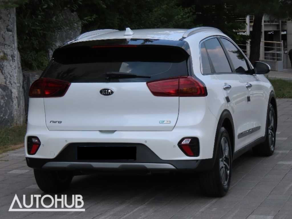 Kia Niro — photo 03