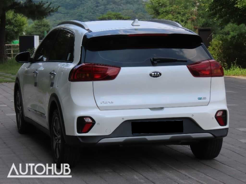 Kia Niro — photo 04