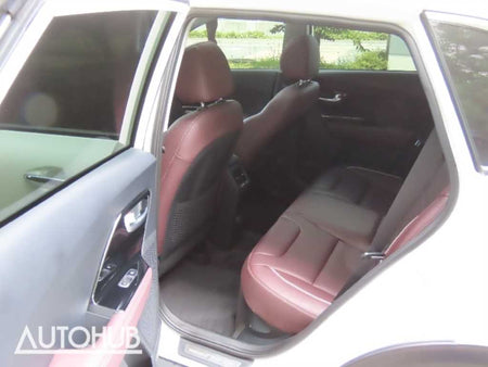 Kia Niro — photo 15