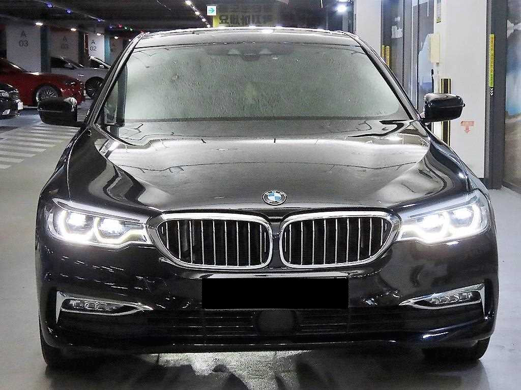 BMW 5-Series — photo 02