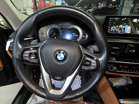 BMW 5-Series — photo 08