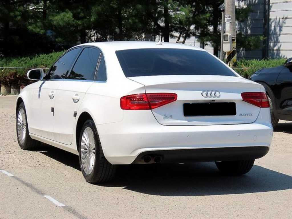 Audi A4 — photo 03