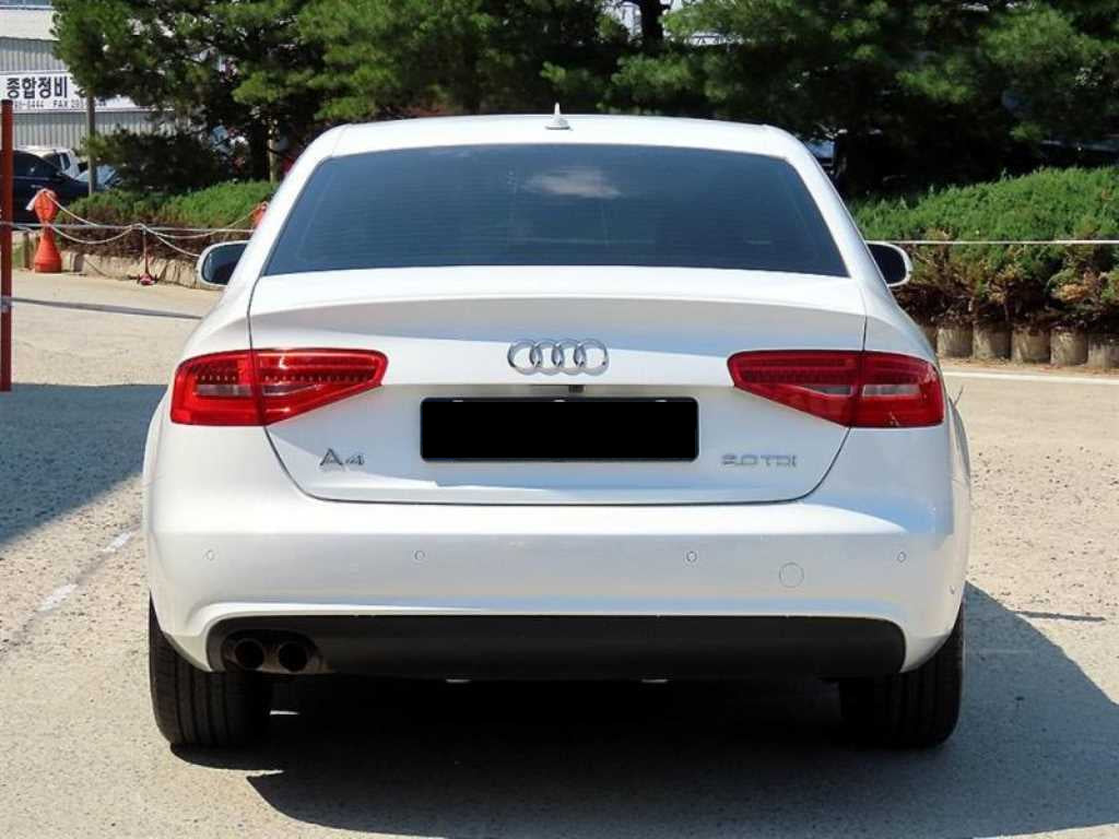 Audi A4 — photo 04