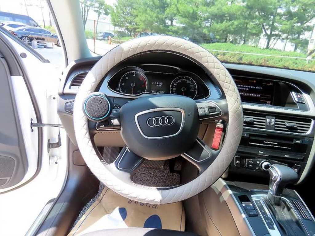 Audi A4 — photo 08