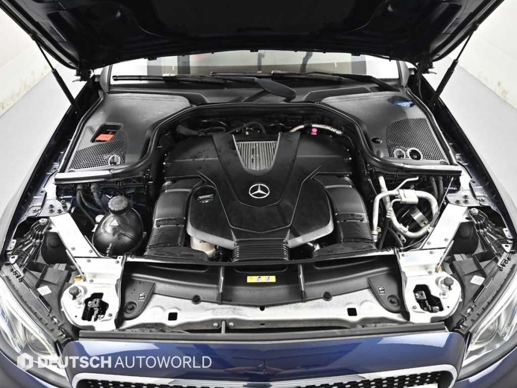 Mercedes-Benz E-Class — photo 06
