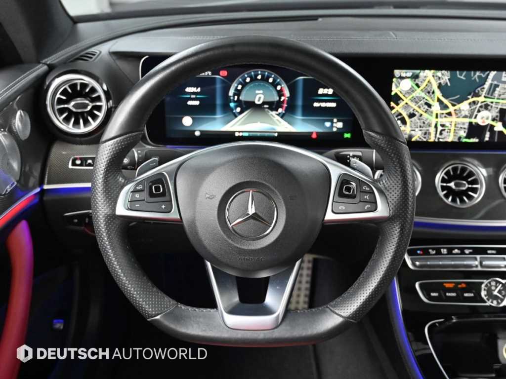 Mercedes-Benz E-Class — photo 13