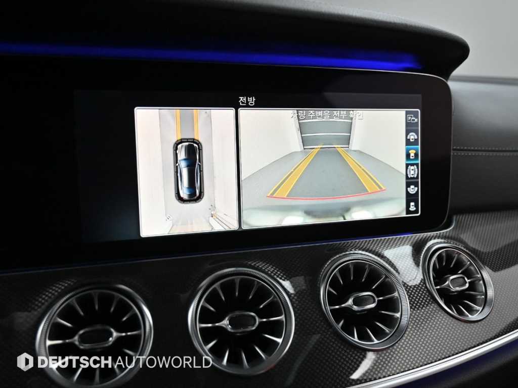 Mercedes-Benz E-Class — photo 15